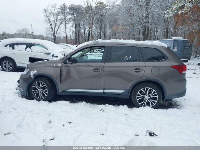 JA4AZ2A36HZ015375 Mitsubishi Outlander Es