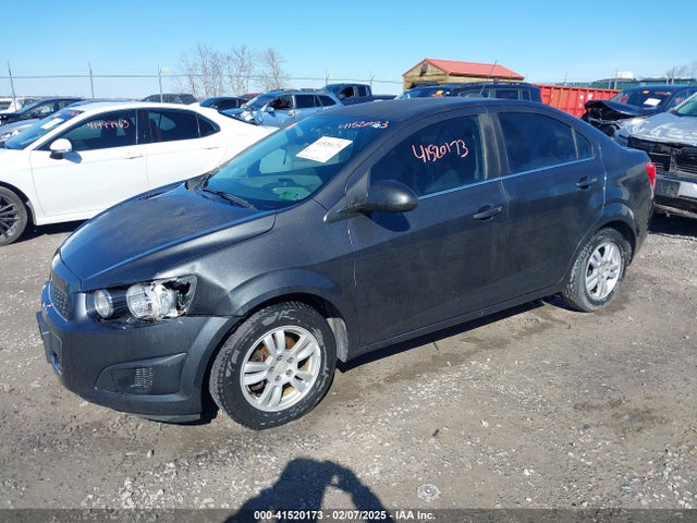 Chevrolet Sonic Lt Auto 2016 1G1JC5SHXG4141844 Image 2