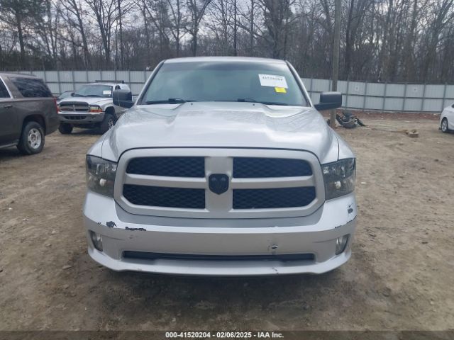 1C6RR7FT7JS204931 RAM 1500 Express  4x4 6'4 Box