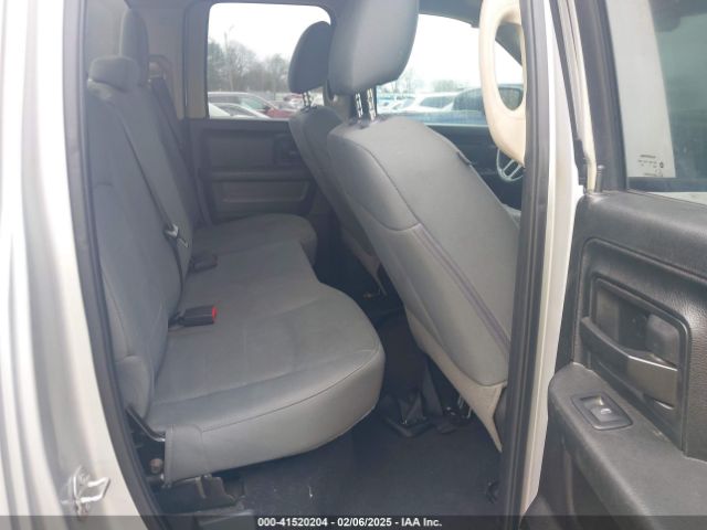 1C6RR7FT7JS204931 RAM 1500 Express  4x4 6'4 Box