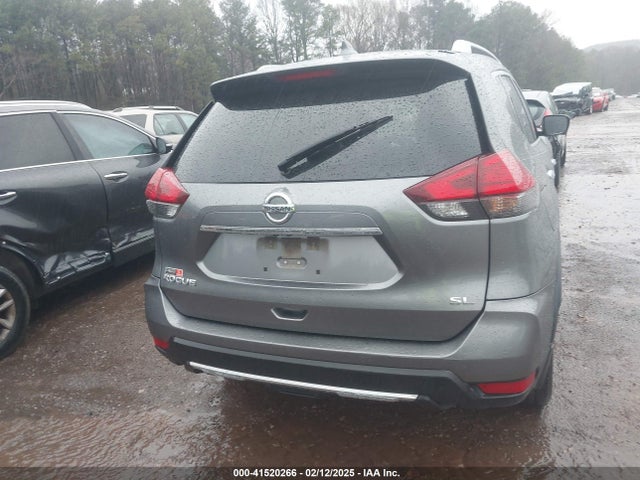JN8AT2MT1HW380832 Nissan Rogue Sl