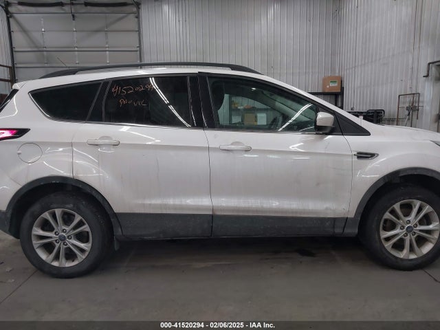 1FMCU0GD1HUE36513 Ford ESCAPE SE