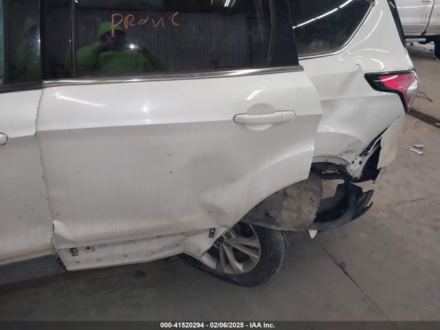 1FMCU0GD1HUE36513 Ford ESCAPE SE