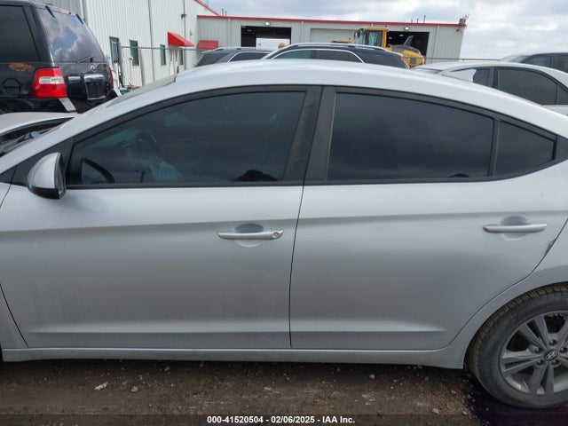 KMHD84LF8JU620795 Hyundai ELANTRA SEL