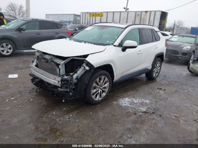 2T3C1RFV7MW137391 Toyota Rav4 Xle Premium
