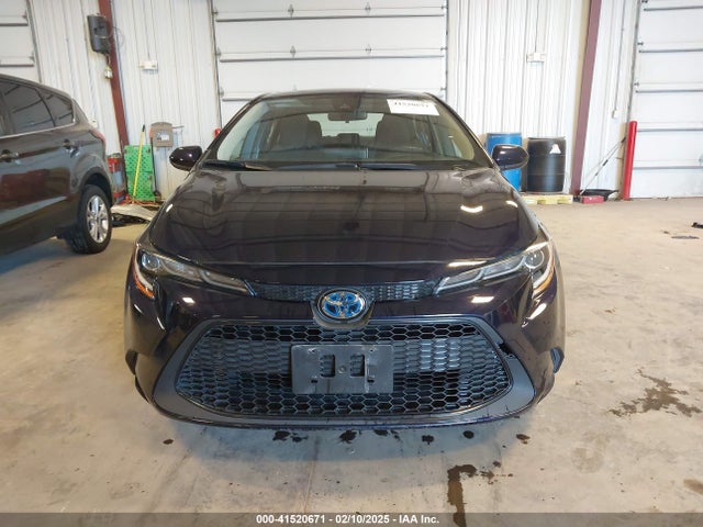 Toyota Corolla Hybrid Le 2021 JTDEAMDE9MJ009196 Image 12