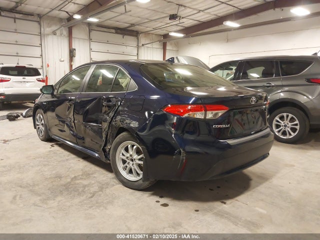 Toyota Corolla Hybrid Le 2021 JTDEAMDE9MJ009196 Image 3