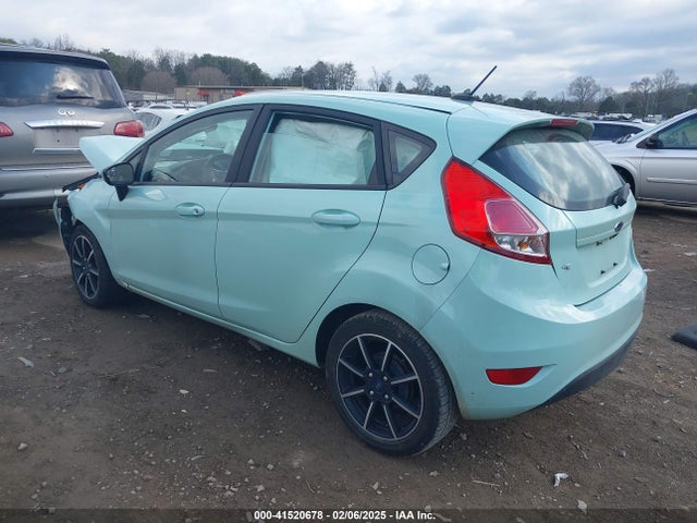 Ford FIESTA SE 2018 3FADP4EJ3JM103827 Image 3