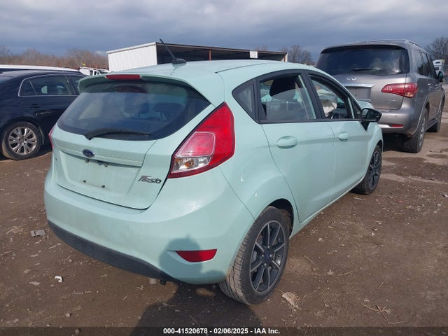 Ford FIESTA SE 2018 3FADP4EJ3JM103827 Image 4