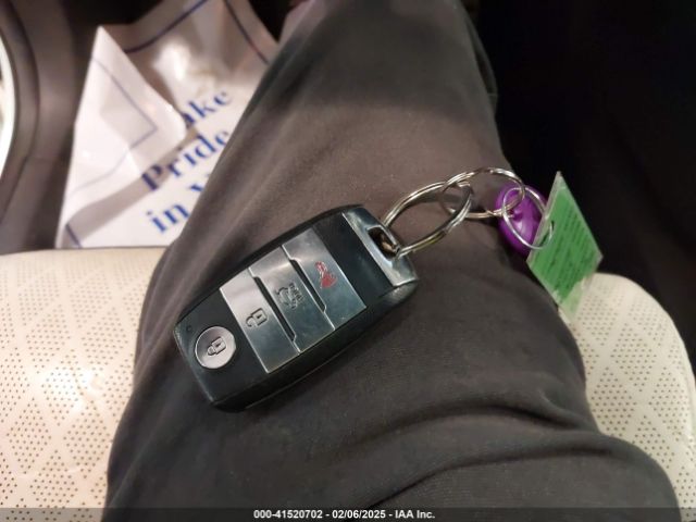 5XYPKDA52JG379587 KIA Sorento 3.3l Sxl