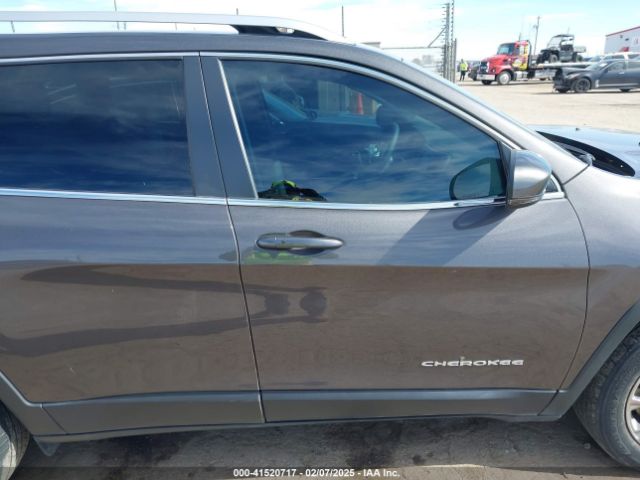 1C4PJLMX4MD239201 Jeep Cherokee Latitude Lux Fwd
