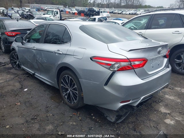 Toyota CAMRY SE 2018 4T1B11HK3JU573014 Image 3