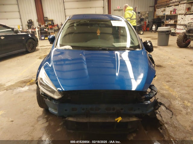1FADP3K26JL208094 Ford FOCUS SE