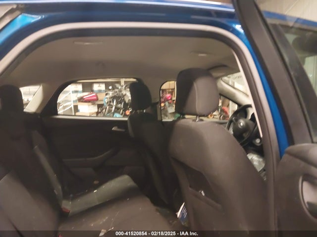 1FADP3K26JL208094 Ford FOCUS SE