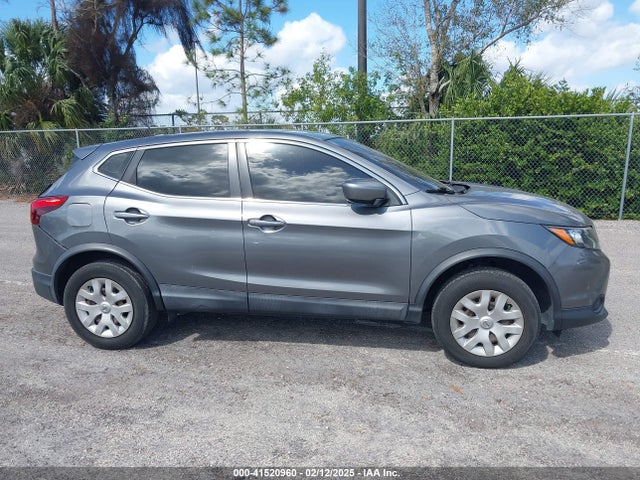 JN1BJ1CP8KW217691 Nissan Rogue Sport S