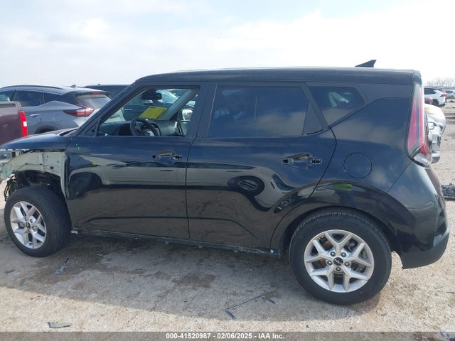 KNDJ23AU7R7236067 KIA SOUL LX