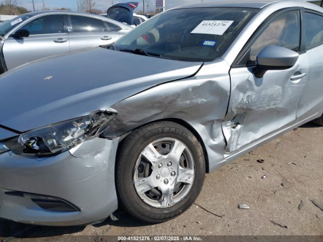 3MZBN1U75JM266195 Mazda Mazda3 Sport