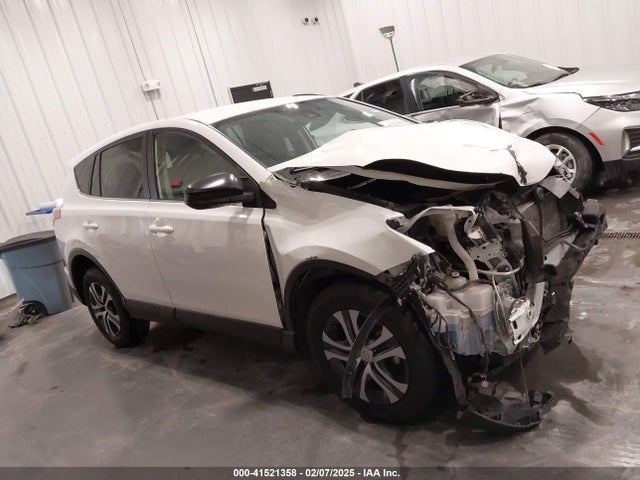 JTMZFREV6HJ147279 Toyota RAV4 LE