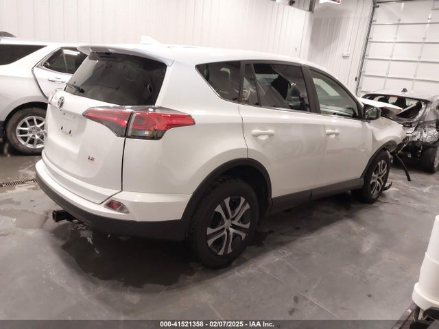 JTMZFREV6HJ147279 Toyota RAV4 LE
