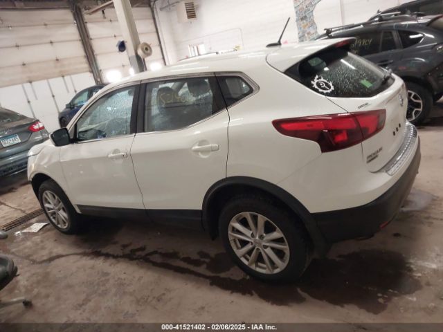 JN1BJ1CR5HW114299 Nissan Rogue Sport S