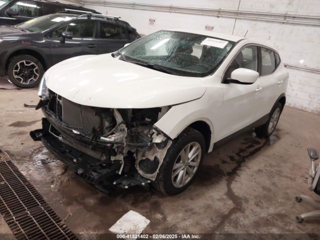 JN1BJ1CR5HW114299 Nissan Rogue Sport S