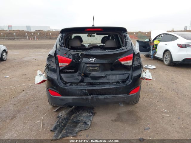 KM8JT3AF6FU086041 Hyundai TUCSON GLS
