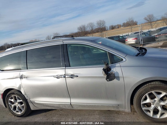 Chrysler Pacifica Touring L 2018 2C4RC1BG6JR144724 Image 13
