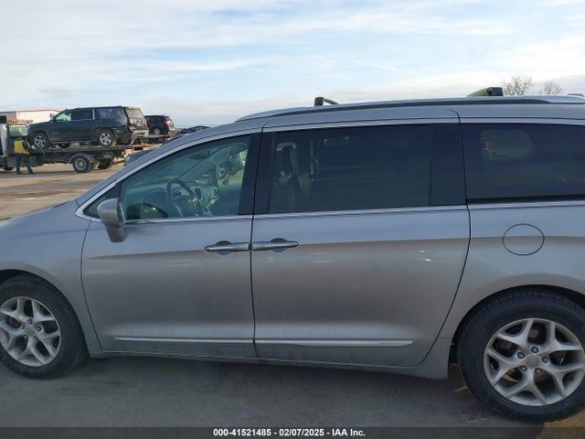 Chrysler Pacifica Touring L 2018 2C4RC1BG6JR144724 Image 14