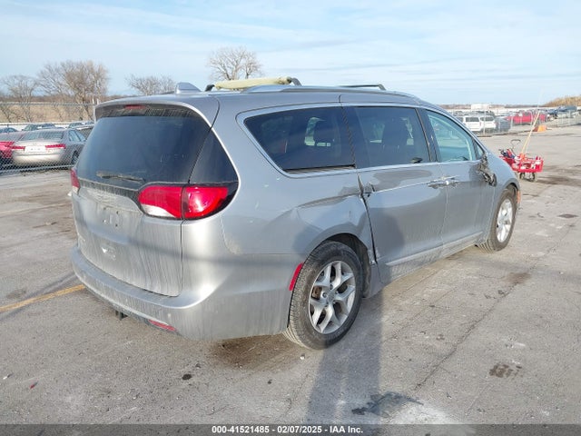 Chrysler Pacifica Touring L 2018 2C4RC1BG6JR144724 Image 17