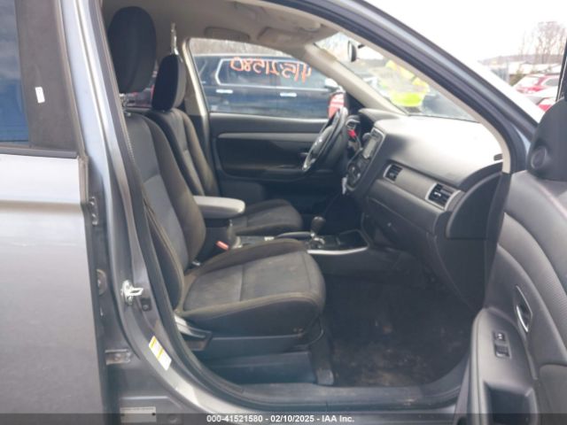 JA4AZ2A34HZ053333 Mitsubishi Outlander Es