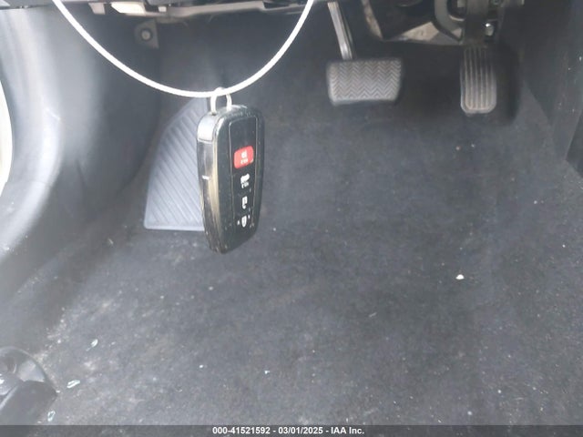 JTDVPMAE3NJ193796 Toyota COROLLA LE