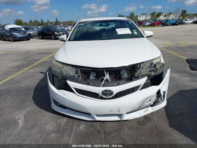 4T1BF1FK7EU330042 Toyota CAMRY SE