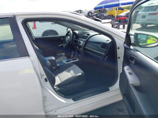 4T1BF1FK7EU330042 Toyota CAMRY SE
