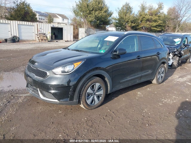 KNDCB3LCXJ5158204 KIA NIRO LX