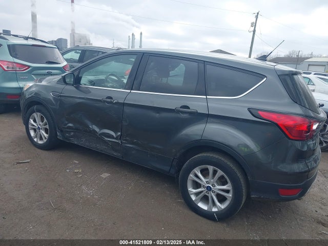 Ford ESCAPE SE 2019 1FMCU0GD0KUB32385 Image 14