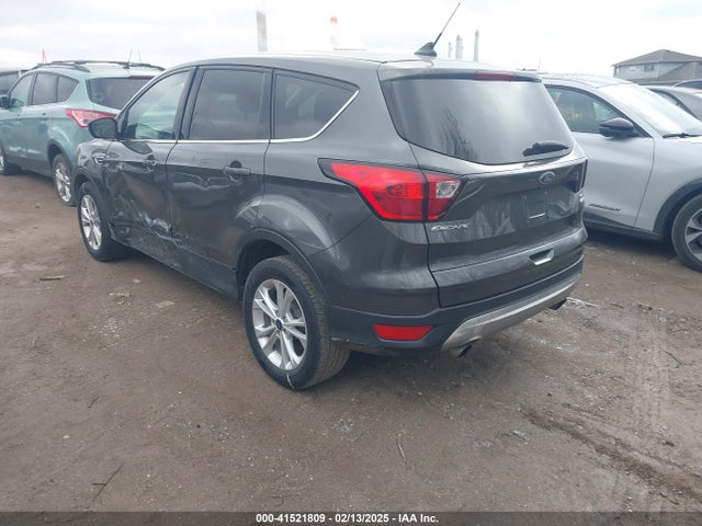 Ford ESCAPE SE 2019 1FMCU0GD0KUB32385 Image 3
