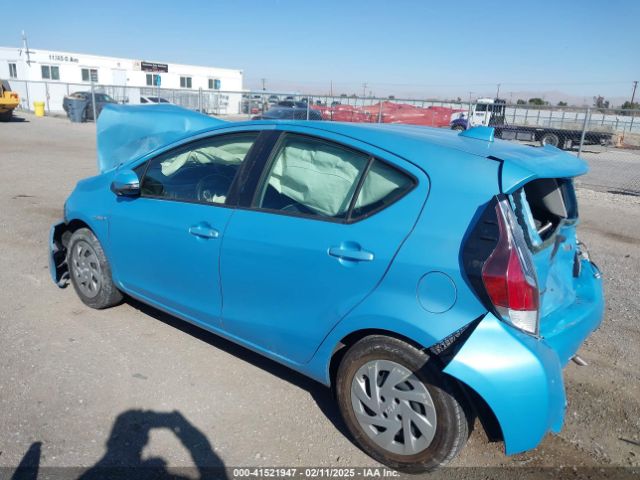 JTDKDTB33G1117310 Toyota Prius C One