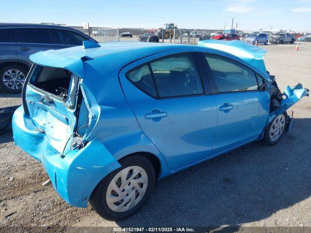 JTDKDTB33G1117310 Toyota Prius C One
