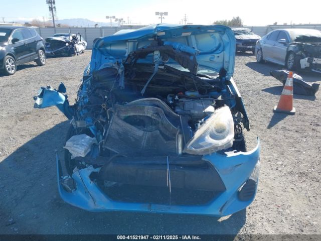 JTDKDTB33G1117310 Toyota Prius C One