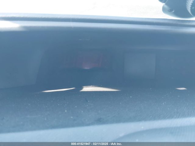 JTDKDTB33G1117310 Toyota Prius C One