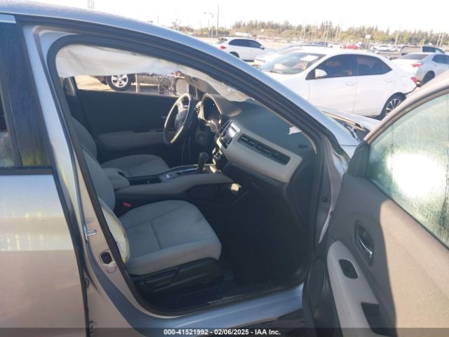3CZRU5H33NM709544 Honda Hr-v 2wd Lx