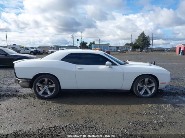 2C3CDZAG9FH878245 Dodge Challenger Sxt