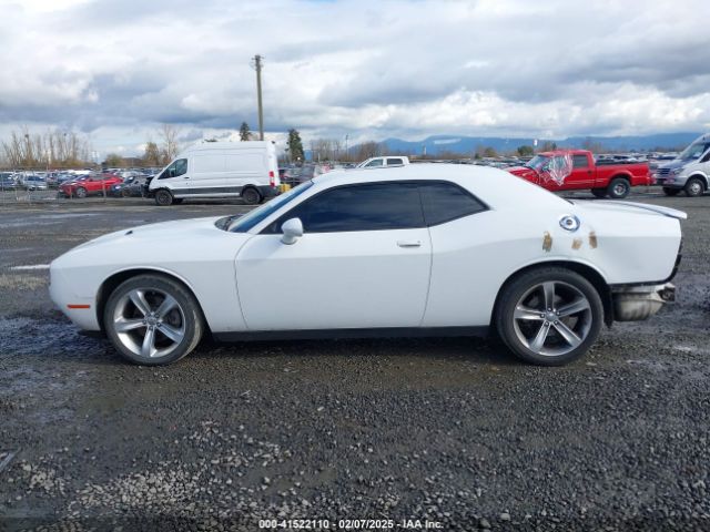 2C3CDZAG9FH878245 Dodge Challenger Sxt