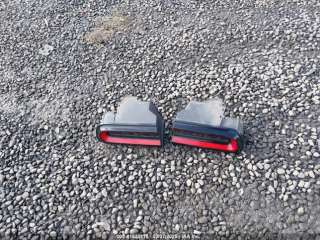2C3CDZAG9FH878245 Dodge Challenger Sxt