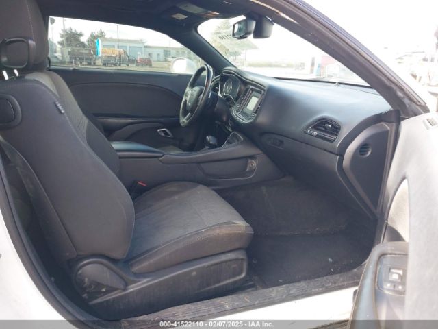 2C3CDZAG9FH878245 Dodge Challenger Sxt