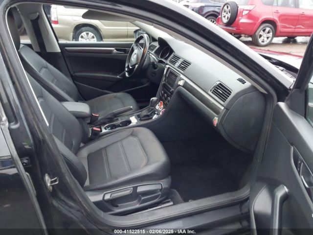 1VWBT7A31HC022646 Volkswagen Passat 1.8t Se