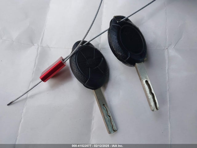 2005 MINI COOPER S WMWRH334X5TF83084 Photo 10