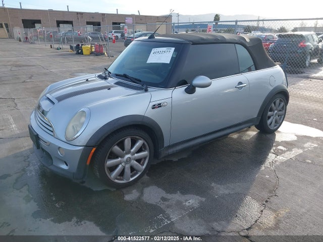 2005 MINI COOPER S WMWRH334X5TF83084 Photo 1
