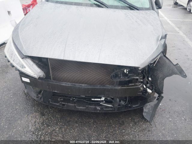 2019 HYUNDAI ELANTRA 5NPD84LF0KH428500 Photo 5