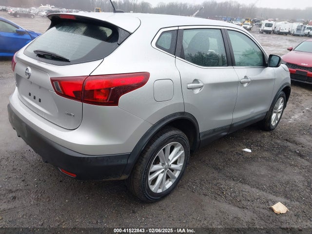 JN1BJ1CR1JW253903 Nissan Rogue Sport S
